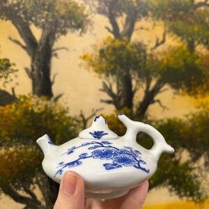 Vintage Tiny Elegant Blue White Chinese Ceramic Teapot collectible unique